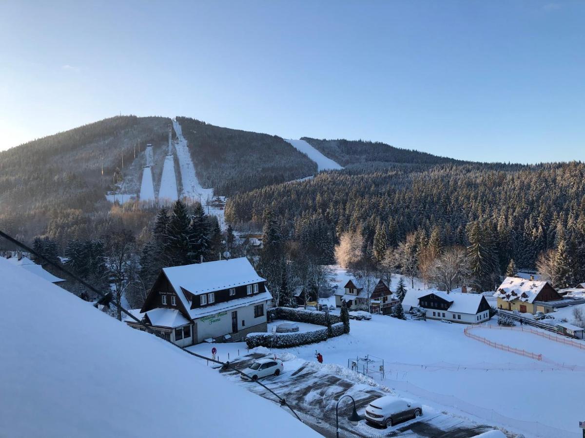 Grand Harrachov Pension V Centru Exterior photo